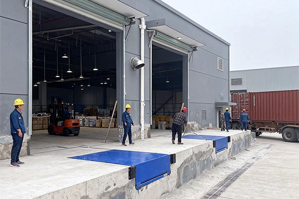 Hydraulic Dock Levelers