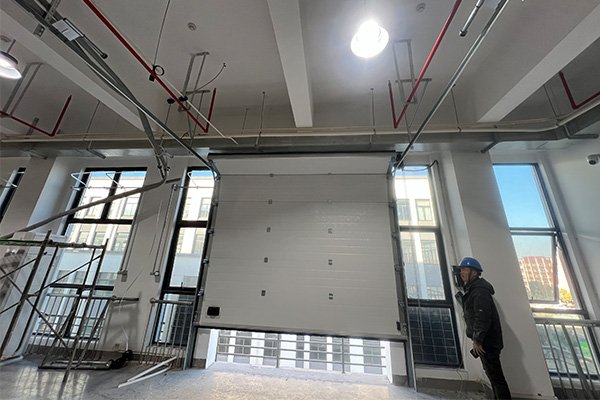 Wind-resistant Overhead Doors