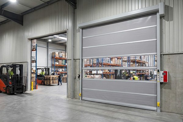 Fast acting industrial door
