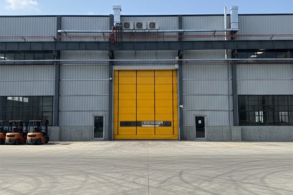 Class 5 wind load high speed door