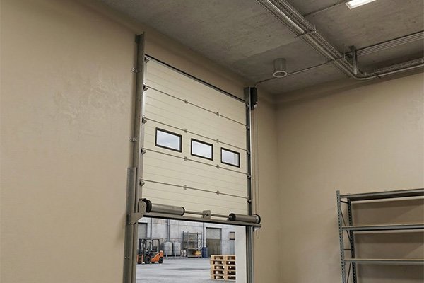 Vertical Lift Sectional Overhead Door